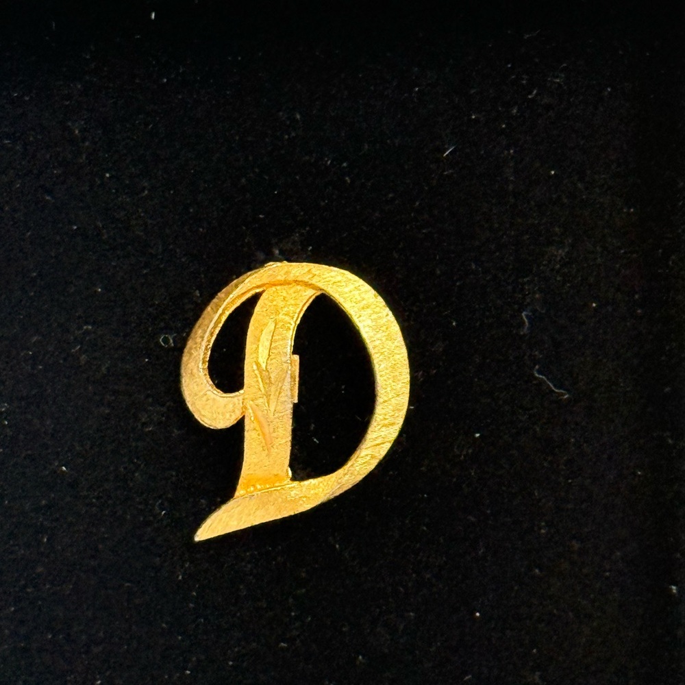 Mamselle Initial 'D' Pin Brooch Gold tone Textured - Vintage